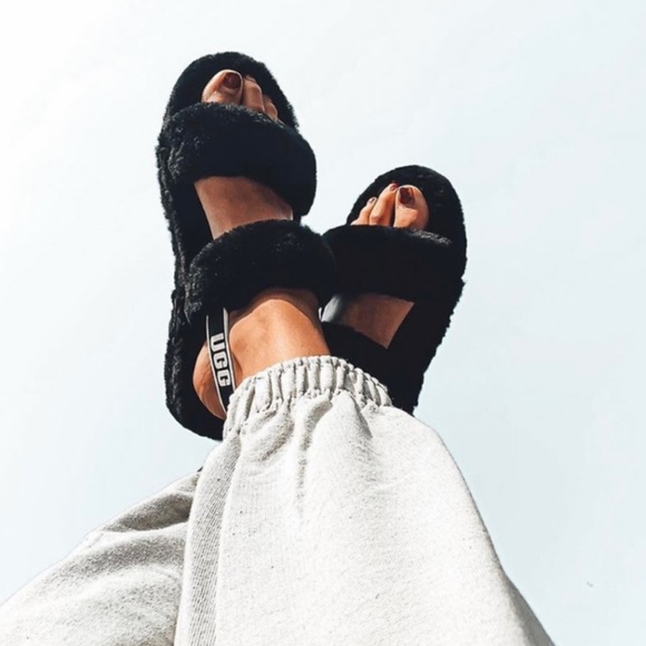 UGG🔴Oh Yeah Black Slippers women’s 9 New - Picture 2 of 10